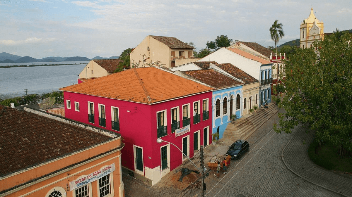 Como a História do Imóvel Impacta seu Valor em Antonina: Guia Completo