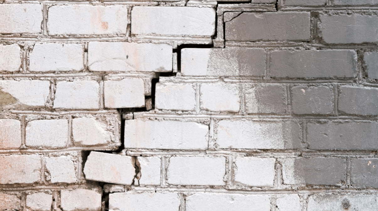 Imóveis com Problemas Estruturais: Como Avaliar sem Engano?