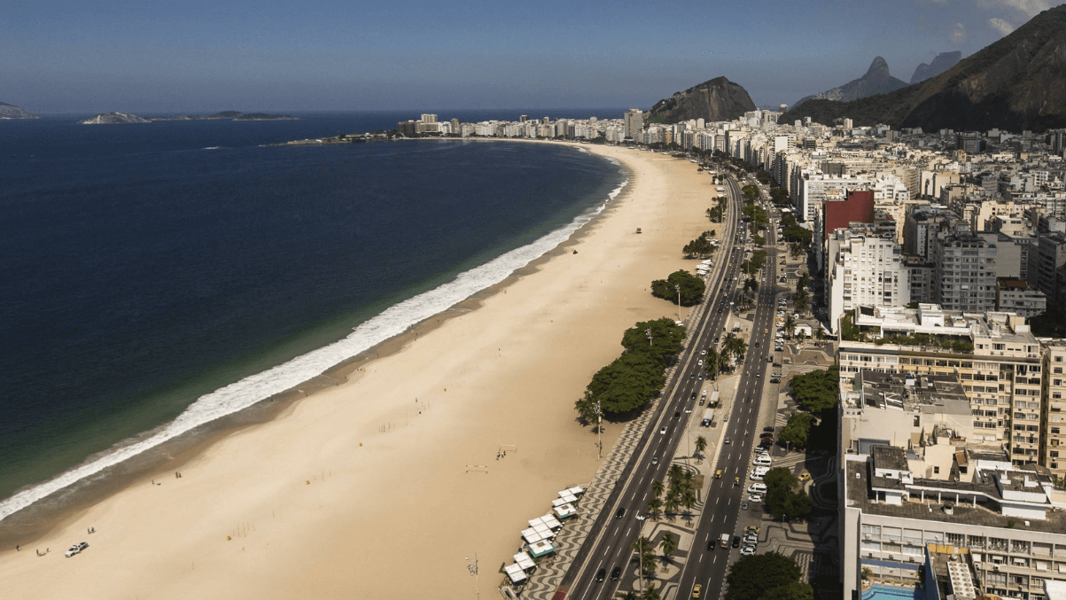 Como o Turismo Pós-Pandemia Mudou as Avaliações no Litoral
