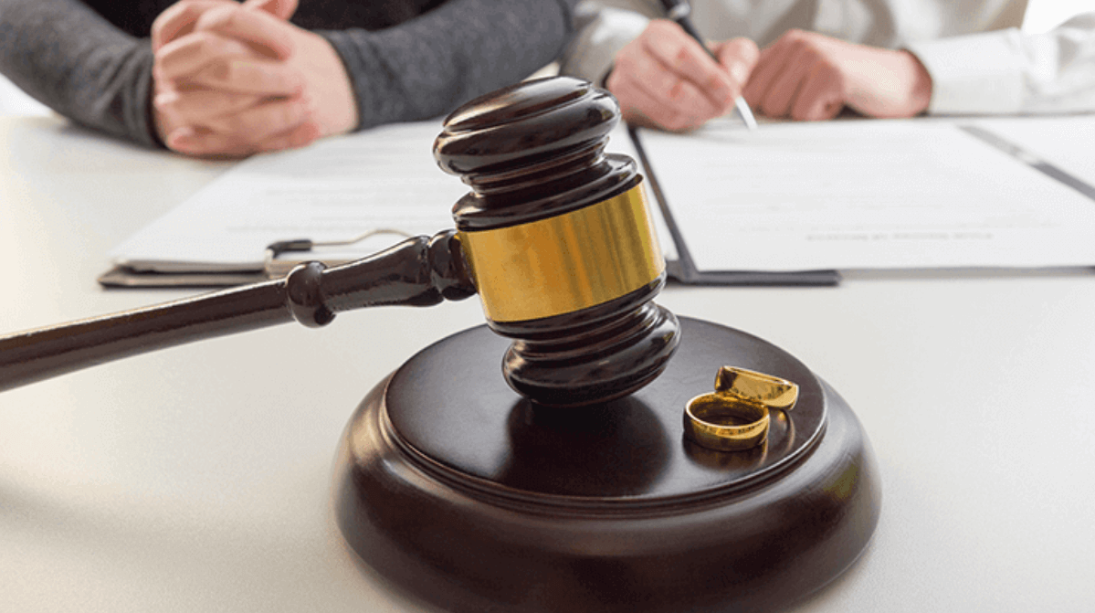 Divórcio em Pinhais: Como Avaliar o Imóvel para Partilha?