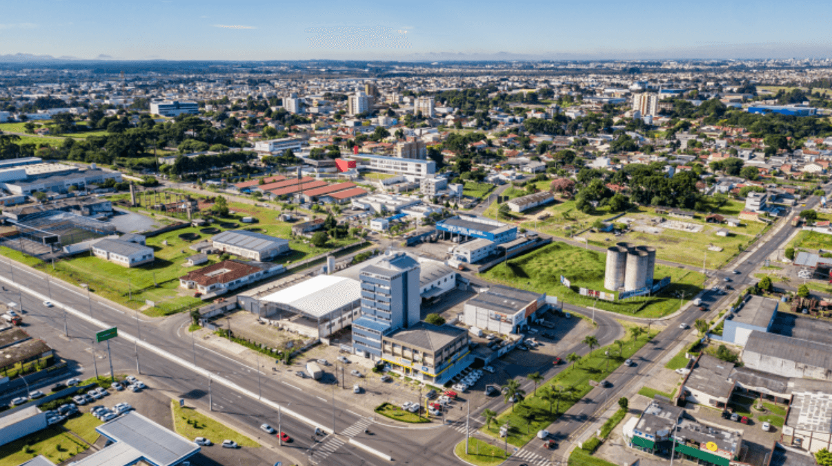 Mercado Imobiliário de Pinhais: Como as Avaliações Podem Ajudar na Decisão de Compra e Venda