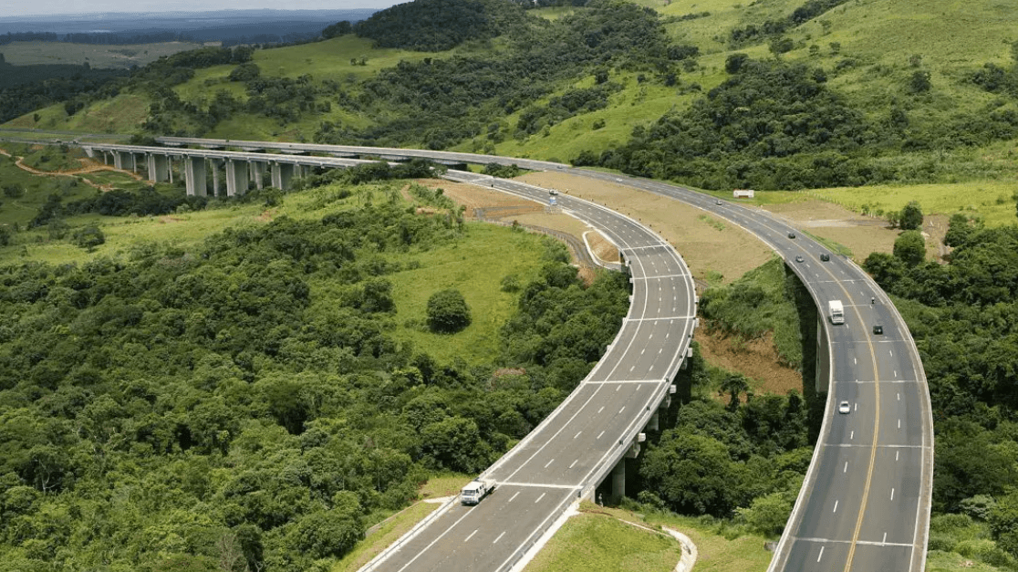 Imóveis Próximos à Rodovia Valem Mais? Análise para Campo Magro
