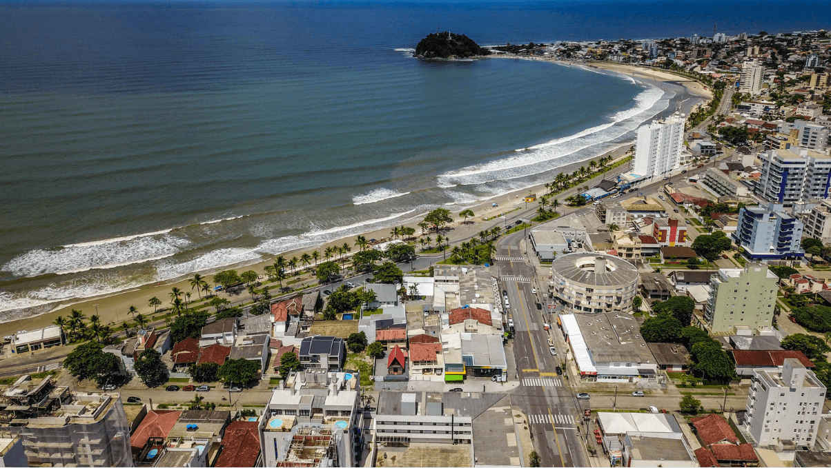 Bairros Mais Valorizados de Guaratuba em 2025: Onde Investir no Litoral Paranaense?