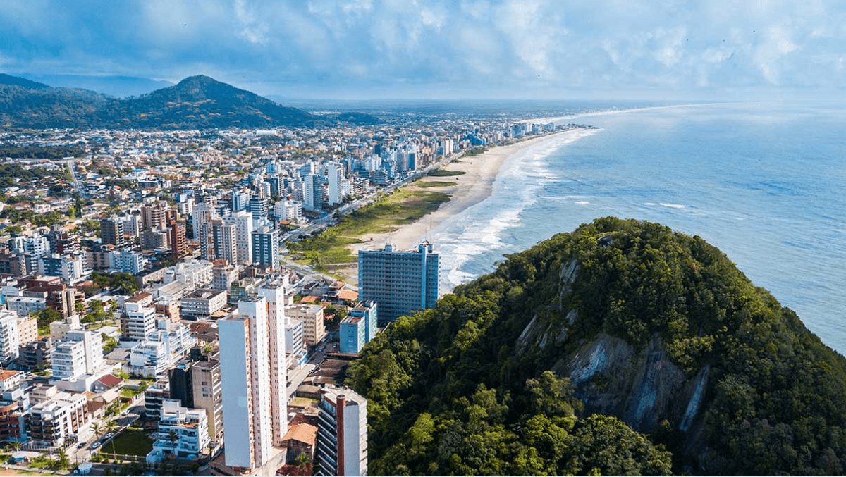 Avaliação de Imóveis em Guaratuba vs. Matinhos: Qual a Diferença?
