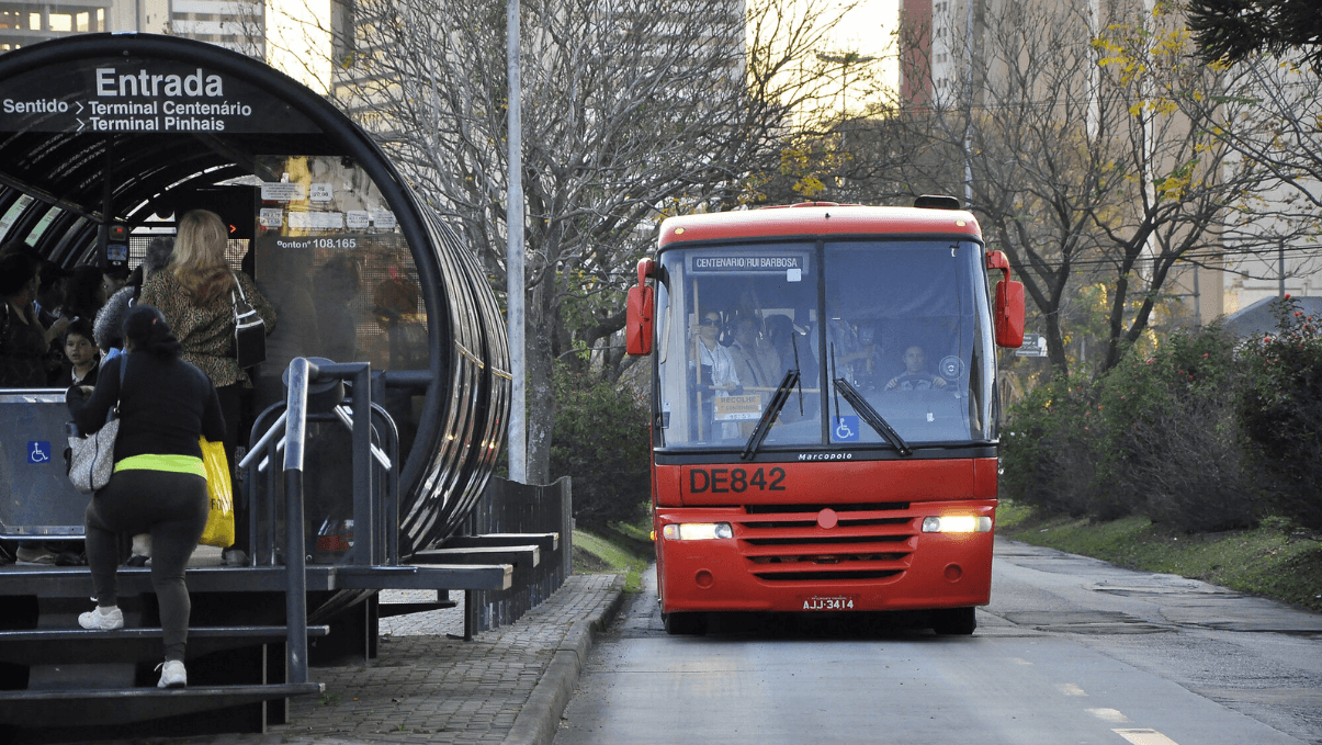 Proximidade a Transporte Público: Quanto Isso Valoriza Seu Imóvel?