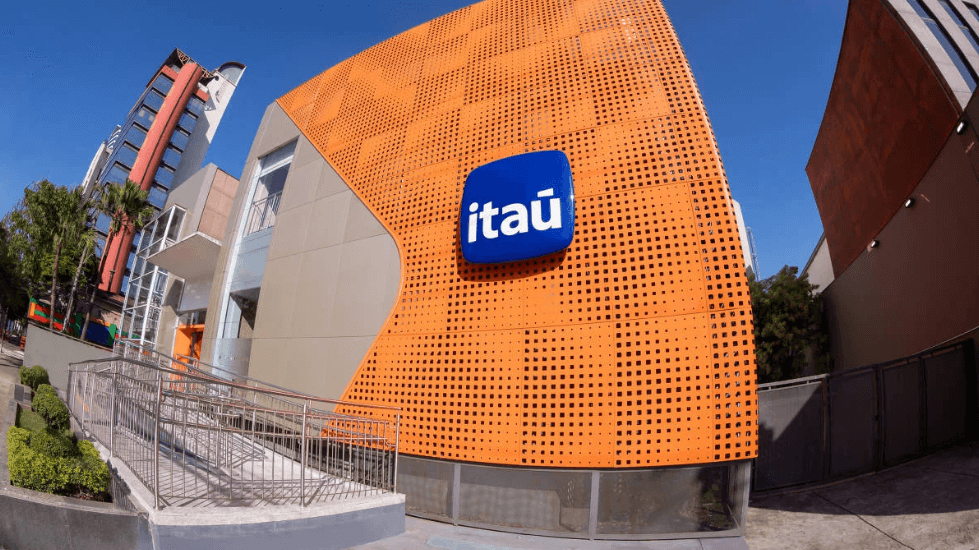 Laudo de Avaliação de Imóveis para Itaú em Curitiba: A Excelência Técnica que Conquista seu Financiamento