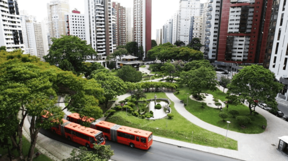 Avaliação de Imóveis no Batel, Curitiba: Análise Técnica de Valores em um Mercado de Elite