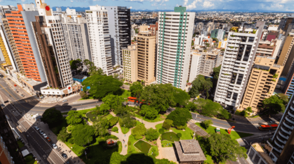 Avaliação de Imóveis no Água Verde: Análise Técnica do Preço por m² no Bairro Mais Cobiçado de Curitiba