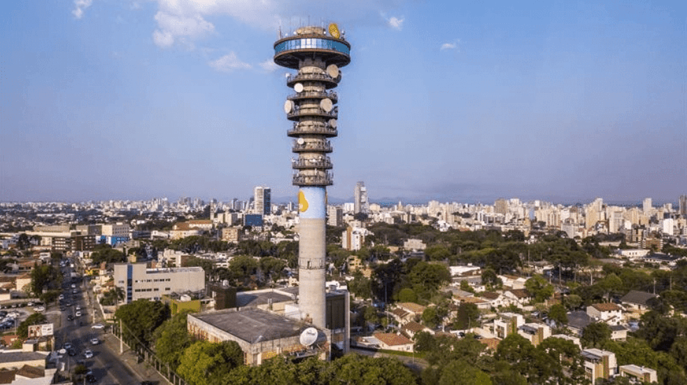 Avaliação de Imóveis no Mercês, Curitiba: Por Que a Especialização do Avaliador Faz Toda a Diferença?