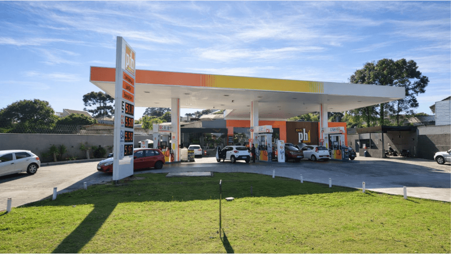 Por que a Localização do Posto Vale 30% do Laudo? Análise Técnica de Frentes e Esquinas