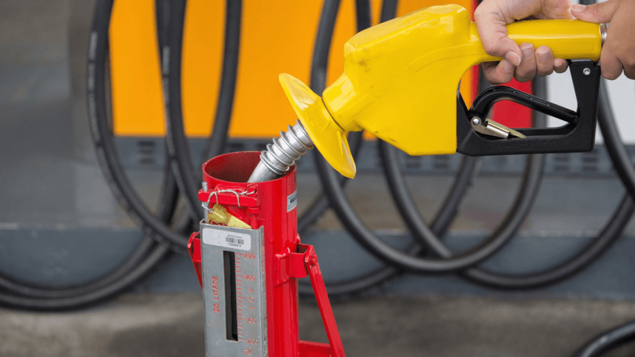 Posto com Bomba Descalibrada: Multa e Desvalorização – Como o Laudo Capta Esse Risco