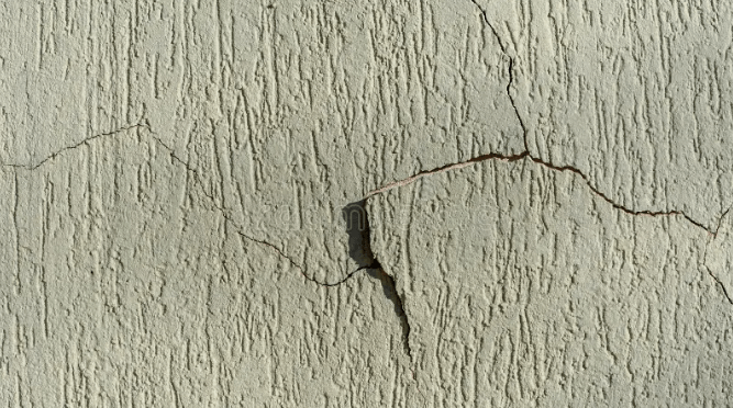 CASA EM SANTA FELICIDADE COM GRAFIATO DESCOLADO: CONTESTAÇÃO DE LAUDO SUPERFATURADO VENCEU