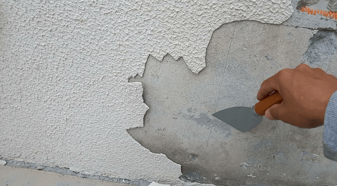 Casa no Cachoeira com Grafiato Destacado: Como Calcular o Custo de Remoção com a SINAPI