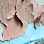 Sobrado com Pintura Descascando: Como Fundamentar a Classificação Estado 4 (Ruim) na Tabela de Ross-Heidecke