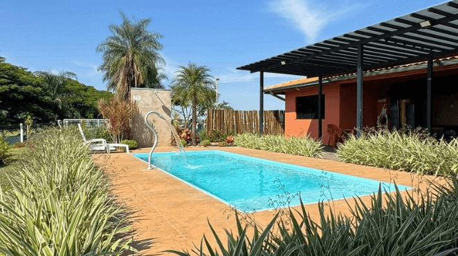 Chácara de Lazer em Paranavaí: Como Avaliar e Depreciar Corretamente uma Piscina? Guia Técnico Completo