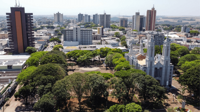 Sobrado em Campo Mourão com Pintura Deteriorada: Como Fundamentar o Estado 4 e Calcular o Impacto no Valor do Imóvel?