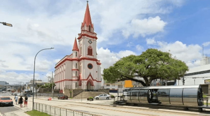 Sobrado no Portão Avaliado como Padrão Normal: Contestação Técnica Puxou para Baixo e Reduziu R$ 300 mil