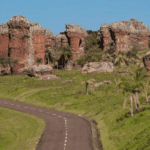 Sobrado em Oficinas com Pintura Deteriorada: Estado 4 pela Tabela Ross/Heidecke em Ponta Grossa