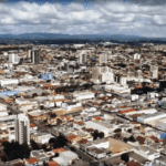 Apartamento no Centro de São José dos Pinhais com Infiltração: Como Fundamentar o Estado 4 com Base no SINAPI