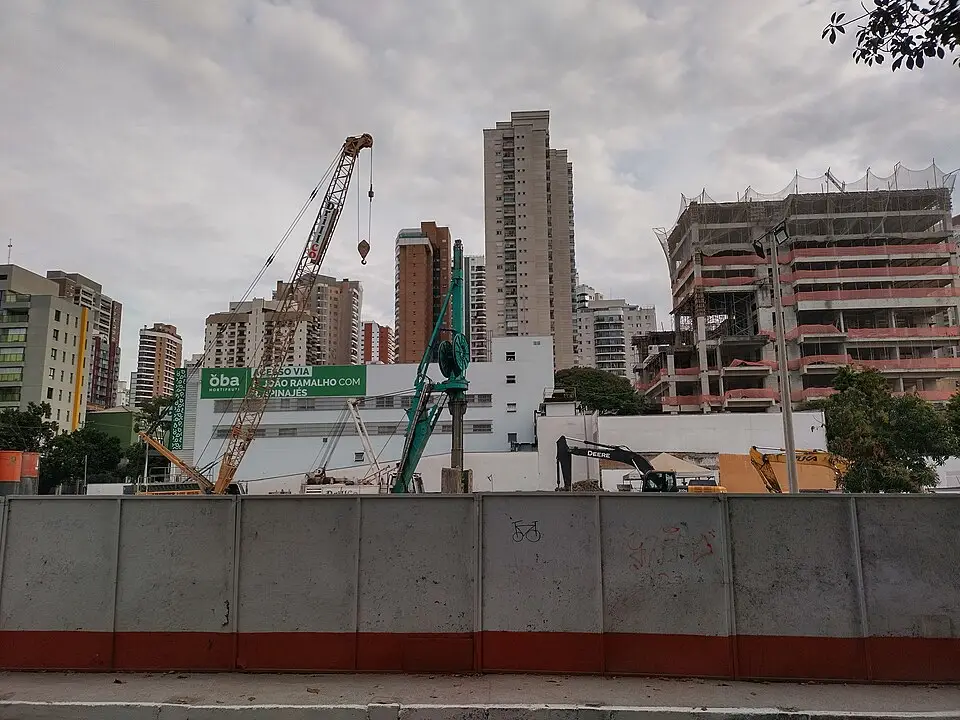 960px Estacao Perdizes • Linha 6 Laranja • Metro de Sao Paulo • construcao em julho 2022 • 2.jpg