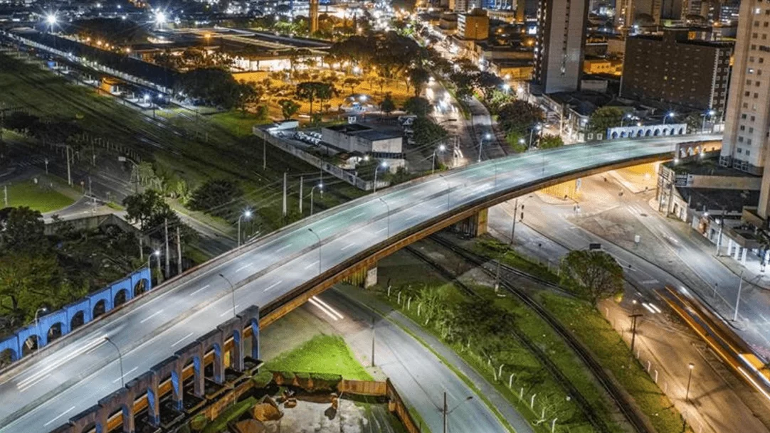 Avaliação de Imóveis em Curitiba: O Impacto de Projetos de Infraestrutura no Valor do Imóvel
