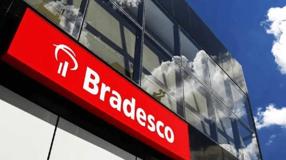 Laudo de Avaliação de Imóveis para Bradesco em Curitiba: A Metodologia que Conquista Seu Financiamento