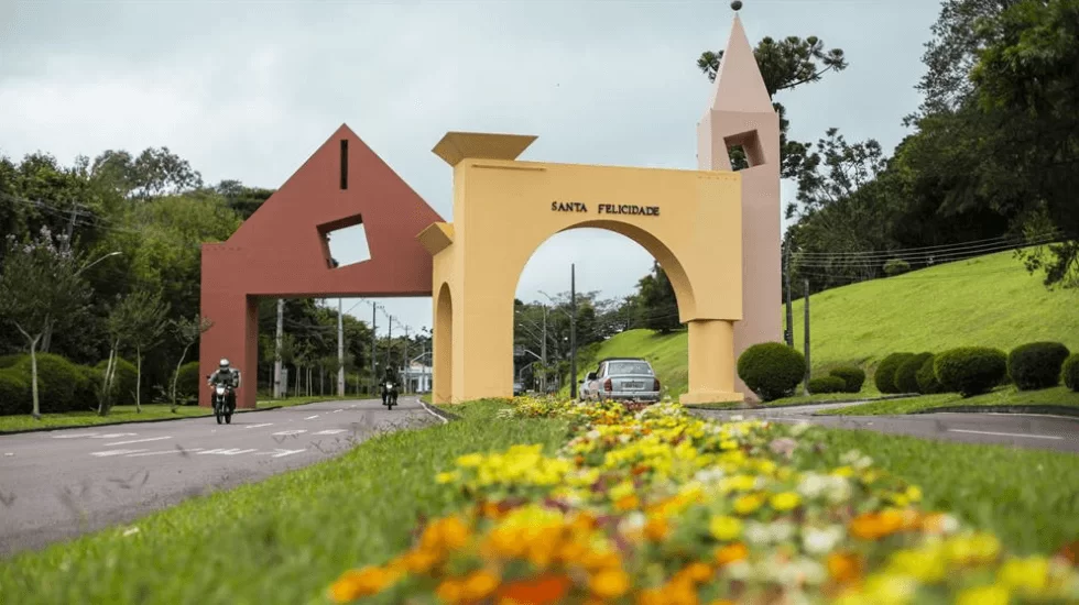 Avaliação de Imóveis em Santa Felicidade, Curitiba: Por Que a Experiência Local do Avaliador é Decisiva?