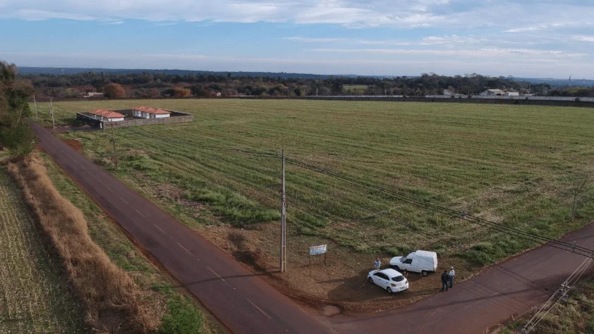 Imóvel rural em Foz do Iguaçu: como avaliar uma benfeitoria em terreno de terceiro para partilha – um case de R$ 312 mil em disputa familiar