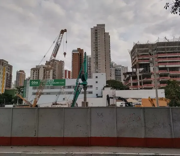 960px Estacao Perdizes • Linha 6 Laranja • Metro de Sao Paulo • construcao em julho 2022 • 2.jpg