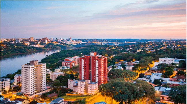 Casa no Jardim Panorama com Grafiato Descolado: Como Calcular o Custo de Recuperação por m² com SINAPI em Foz do Iguaçu